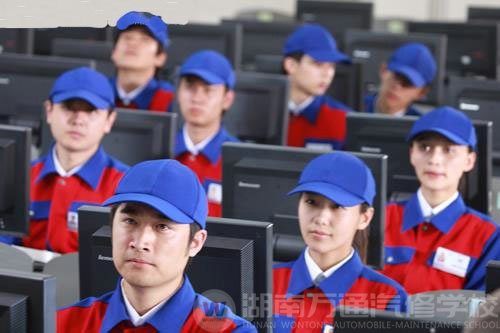 湖南萬通汽車學校，科學的管理模式