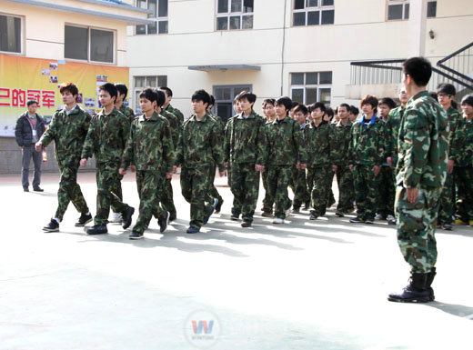 湖南萬通汽車學校，軍訓
