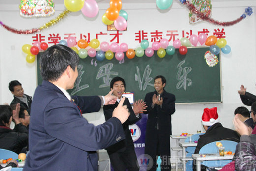 萬通汽修學(xué)校，圣誕節(jié)