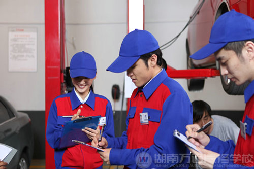 汽車(chē)維修專(zhuān)業(yè)畢業(yè)生月均收入過(guò)3000元