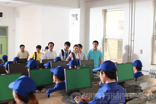 湖南萬通汽車學(xué)校，汽車維修行業(yè)