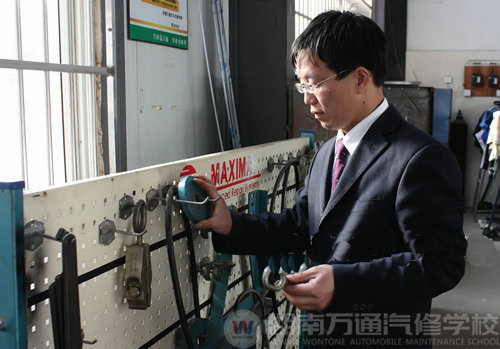 湖南萬通汽車學(xué)校，名師風(fēng)采