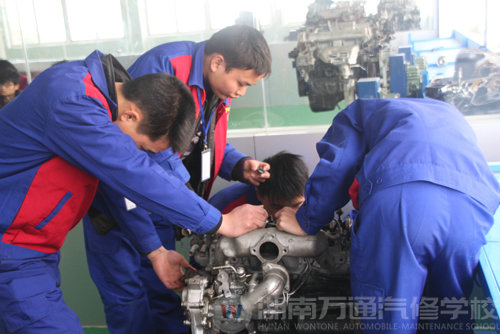 乘汽車產業(yè)振興東風 做千金難求汽修人才