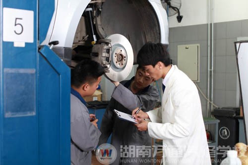 湖南萬通學汽修，農家孩子的選擇
