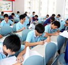 從容不迫迎挑戰(zhàn) 湖南萬(wàn)通學(xué)子參加國(guó)家職業(yè)資格考試