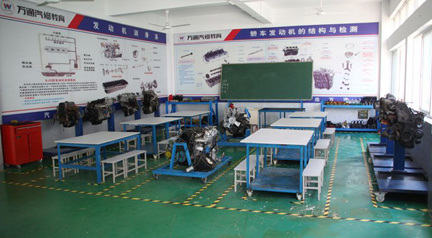 湖南萬通汽車學(xué)校汽車發(fā)動機(jī)實訓(xùn)中心