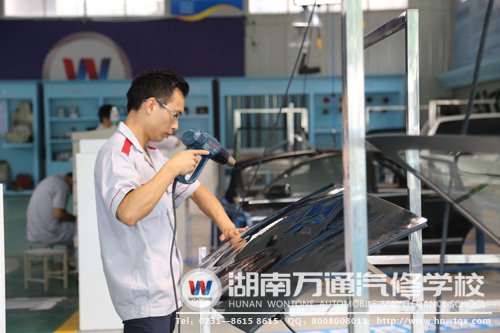 技校生未畢業(yè)就找到“婆家”，你還沒著落？