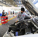 湖南萬通學子參加汽車維修工中級證書考試