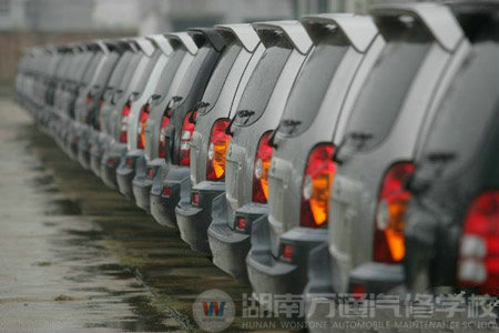 職業(yè)教育與汽車(chē)行業(yè)發(fā)展相對(duì)接