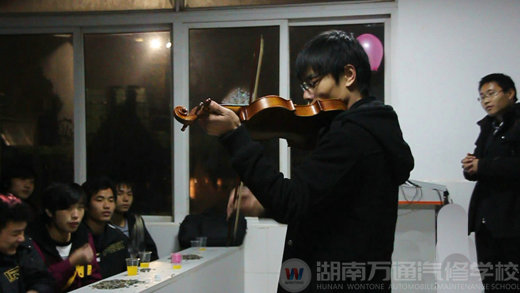 萬通汽修學(xué)校，圣誕節(jié)平安夜