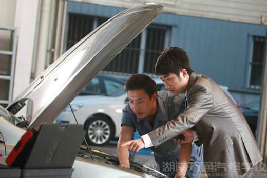 萬通汽修學(xué)校汽車電控專業(yè)