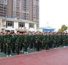 軍訓(xùn)進(jìn)行時：熠熠生輝的迷彩服，堅(jiān)毅的萬通“軍人”