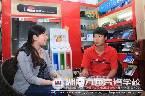 湖南萬通實地回訪畢業(yè)學(xué)子，及時了解他們的工作發(fā)展情況