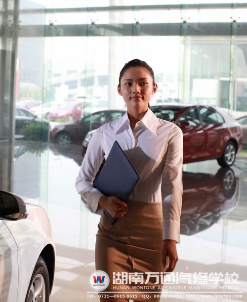 女生學(xué)汽修，變身汽車行業(yè)“白富美”
