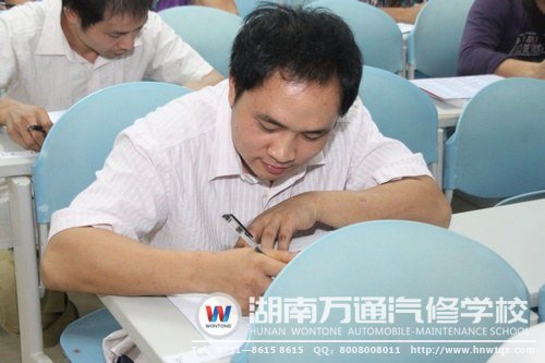 考生們掌握了扎實的技能知識，答起題來胸有成竹！