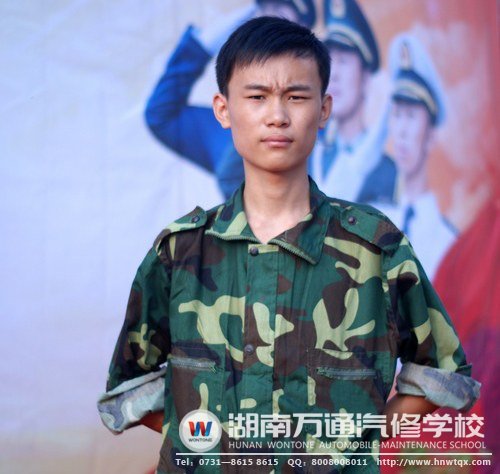 “軍訓(xùn)標(biāo)兵”鄧子威