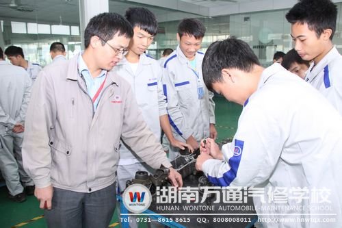 湖南萬通分組教學(xué)，老師手把手指導(dǎo)，讓學(xué)生學(xué)有所成
