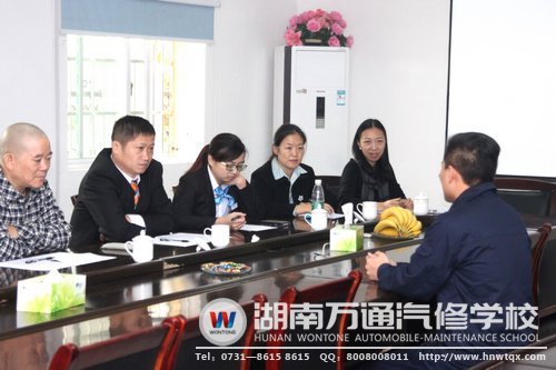 面對五位面試官，學子依然從容自如