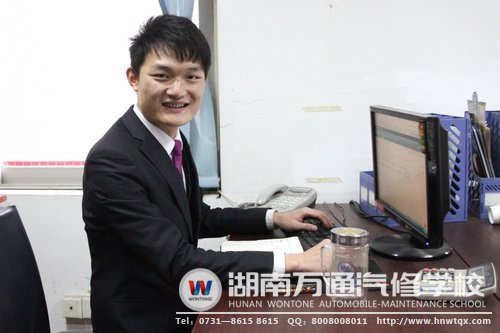湖南萬通畢業(yè)生謝奉辰！