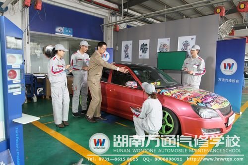 掌握實用技能，是大學(xué)生破解就業(yè)難的關(guān)鍵