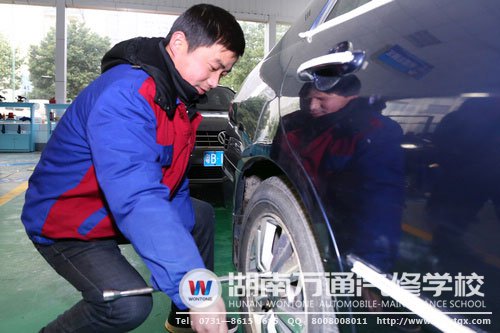 三十歲的湖南萬通學子用汽車美容改變現(xiàn)狀