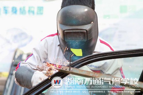 同學(xué)們這么努力，“紅色法拉利”沒(méi)有理由不耀眼！