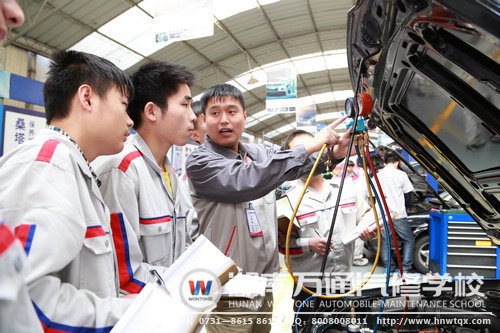 湖南萬通學子選對行業(yè) 輕松面對職場壓力