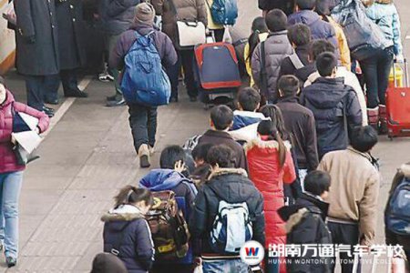 做辛苦的打工人，不如學(xué)技術(shù)自己創(chuàng)業(yè)做老板