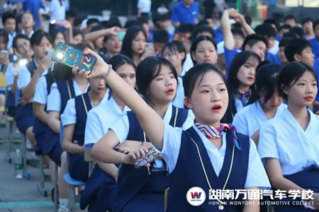 歌聲飛揚(yáng),萬(wàn)通好聲音總決賽圓滿(mǎn)落幕