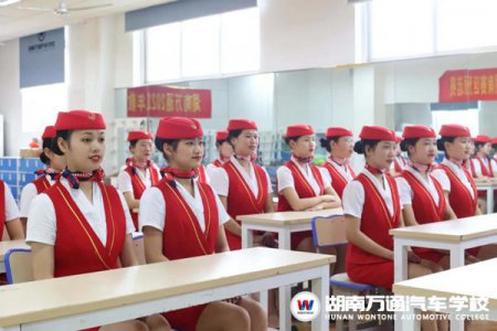 8月底了，你還沒(méi)選好學(xué)校嗎？