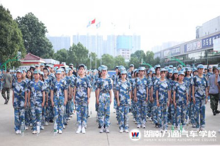 軍訓(xùn)特輯 | 甘之如飴，青春無悔的迷彩色！