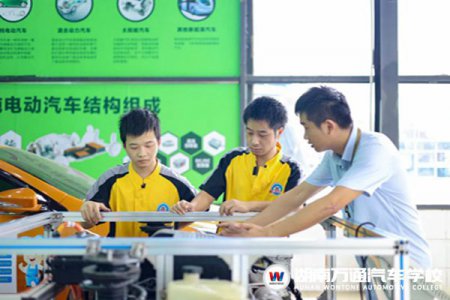 高中生、中職生、再就業(yè)人群記得領(lǐng)取福利~純技能精修課程太香啦！