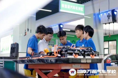 湖南萬通學(xué)費(fèi)多少錢？是否有隱形收費(fèi)？看完這篇你就知道了！