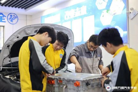 職校 vs 普高?適合孩子的才是好的！