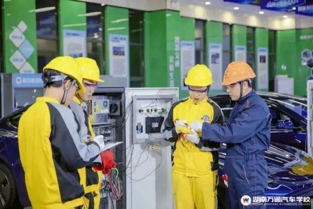 今年高考人數(shù)突破1342萬，復(fù)讀生413萬，預(yù)計900萬考生無緣本科......