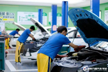 馬上要開學(xué)了,技校生、中專生、職高生可以轉(zhuǎn)校嗎?