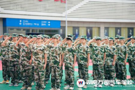 軍訓進行時｜熱情！熱血！→圖擊耀眼時刻
