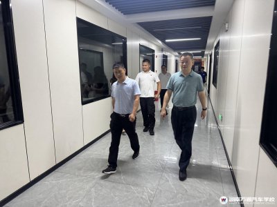 深夜里的關(guān)懷!校長(zhǎng)夜間入寢傳遞無(wú)限溫暖